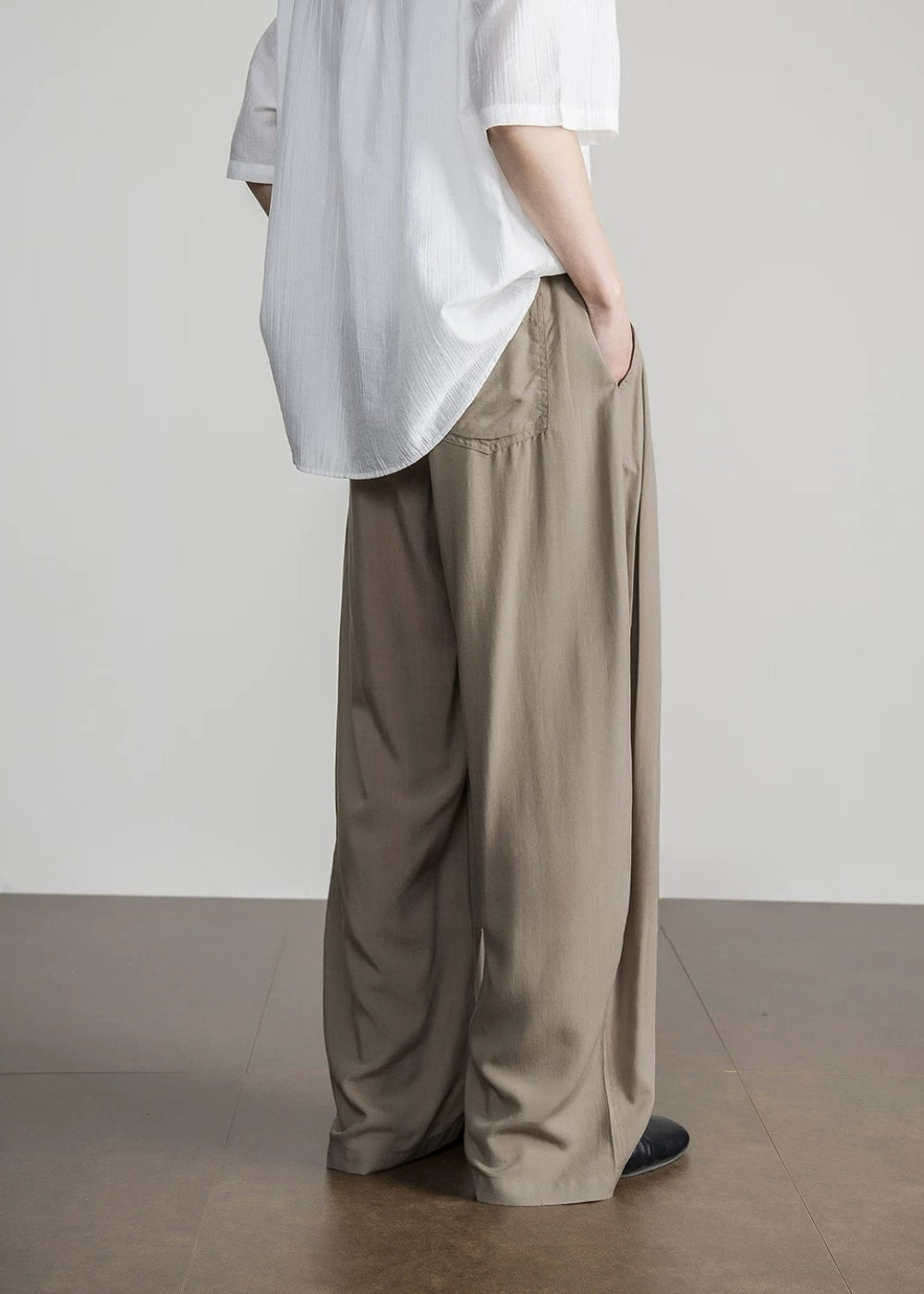 Drape Lyocell Tuck Pants  #FS058